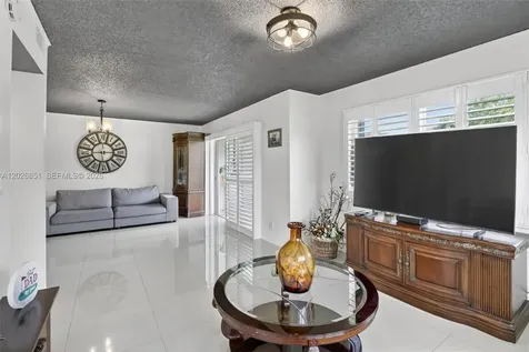 8941 S Hollybrook Boulevard Pembroke Pines FL 33025