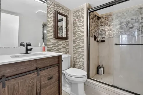 8941 S Hollybrook Boulevard Pembroke Pines FL 33025