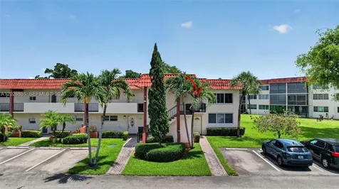 8941 S Hollybrook Boulevard Pembroke Pines FL 33025