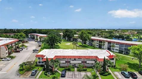 8941 S Hollybrook Boulevard Pembroke Pines FL 33025