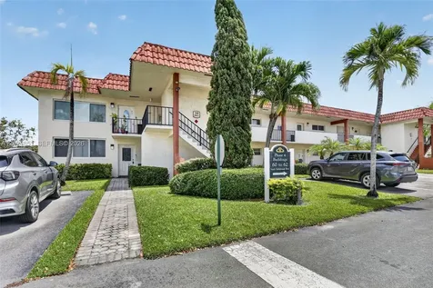 8941 S Hollybrook Boulevard Pembroke Pines FL 33025
