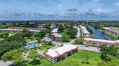 8941 S Hollybrook Boulevard Pembroke Pines FL 33025