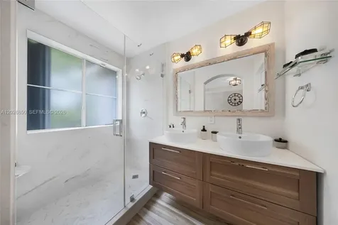 8942 W Flagler Street Miami FL 33174