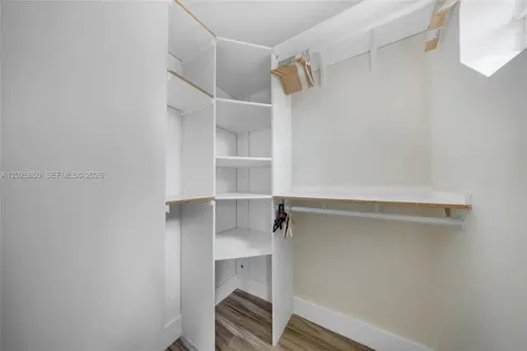 8942 W Flagler Street Miami FL 33174
