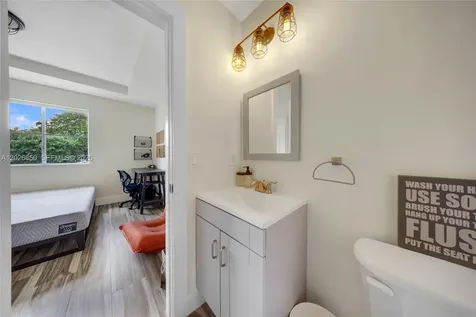 8942 W Flagler Street Miami FL 33174