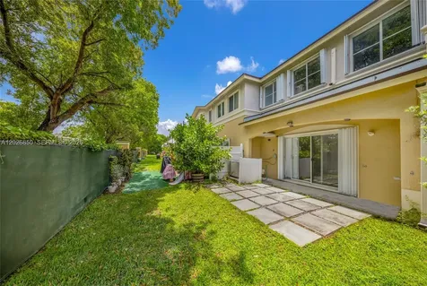 8942 W Flagler Street Miami FL 33174