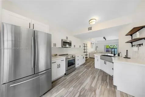 8942 W Flagler Street Miami FL 33174