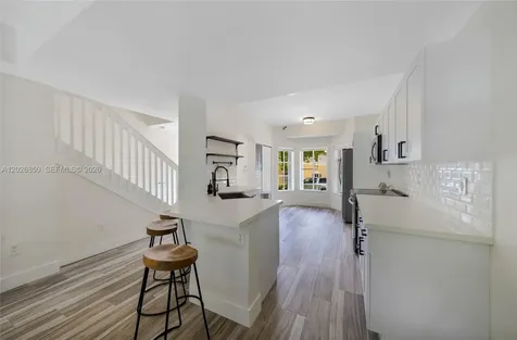 8942 W Flagler Street Miami FL 33174