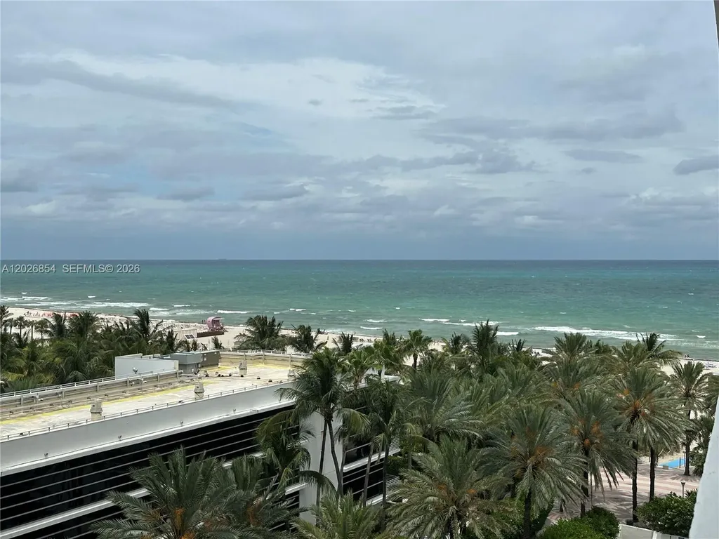100 Lincoln Road Miami Beach FL 33139