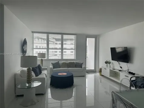 100 Lincoln Road Miami Beach FL 33139