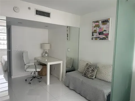 100 Lincoln Road Miami Beach FL 33139