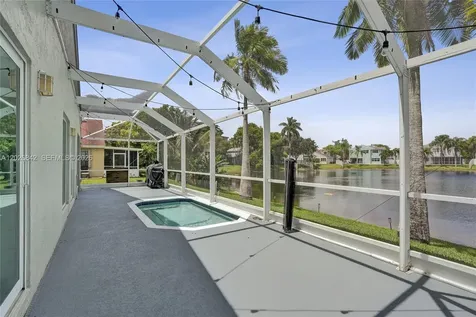 10639 Lago Welleby Drive Sunrise FL 33351
