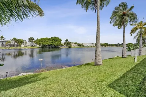 10639 Lago Welleby Drive Sunrise FL 33351