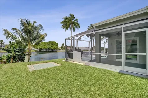 10639 Lago Welleby Drive Sunrise FL 33351