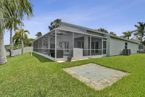 10639 Lago Welleby Drive Sunrise FL 33351