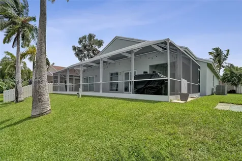 10639 Lago Welleby Drive Sunrise FL 33351