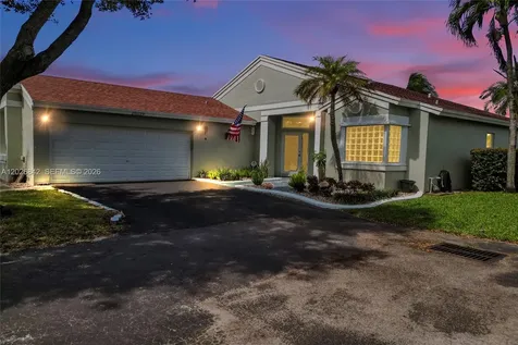 10639 Lago Welleby Drive Sunrise FL 33351
