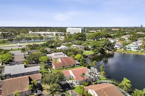 10639 Lago Welleby Drive Sunrise FL 33351