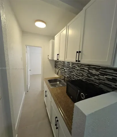 4130 SW 19th Street West Park FL 33023