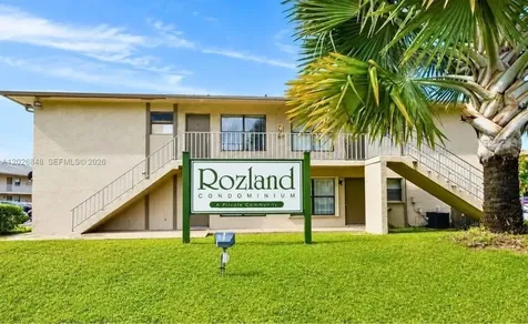 7668 SW 152nd Avenue Miami FL 33193
