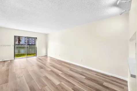 7668 SW 152nd Avenue Miami FL 33193