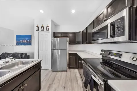 9381 W 33rd Lane Hialeah FL 33018