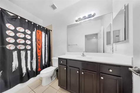 9381 W 33rd Lane Hialeah FL 33018