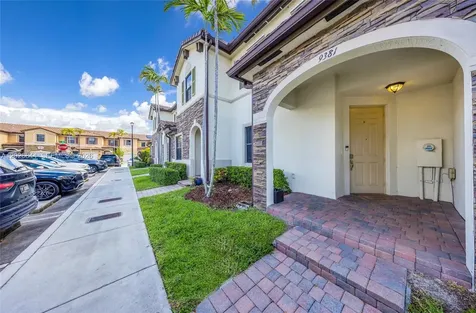 9381 W 33rd Lane Hialeah FL 33018