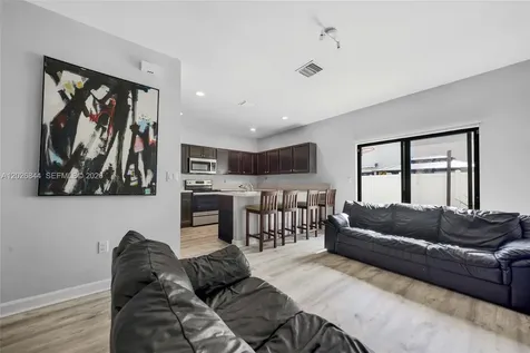 9381 W 33rd Lane Hialeah FL 33018