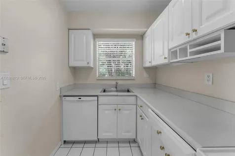 5590 SW 78th Street Miami FL 33143