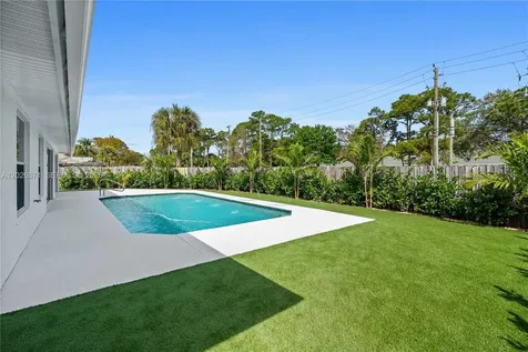 5923 Loxahatchee Pines Drive Jupiter FL 33458