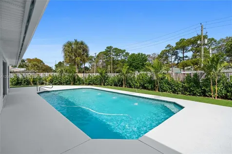 5923 Loxahatchee Pines Drive Jupiter FL 33458