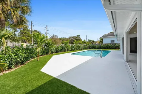 5923 Loxahatchee Pines Drive Jupiter FL 33458