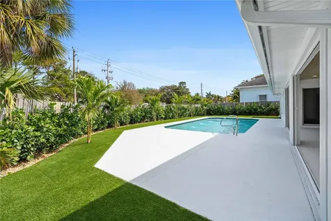 5923 Loxahatchee Pines Drive Jupiter FL 33458