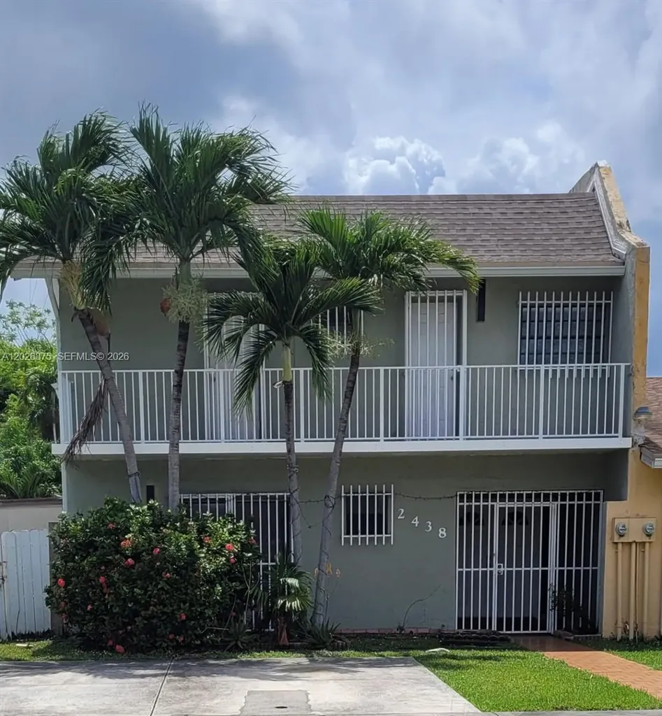 2438 SW 109th Court Miami FL 33165