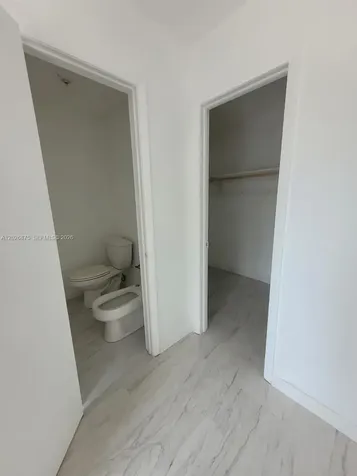 2438 SW 109th Court Miami FL 33165