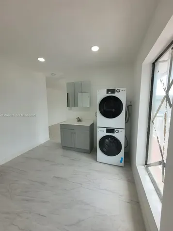 2438 SW 109th Court Miami FL 33165