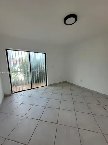 2438 SW 109th Court Miami FL 33165