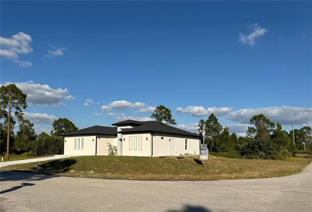 713 Da Vinci Avenue S Lehigh Acres FL 33974