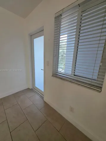 7155 Rue Notre Dame Miami Beach FL 33141