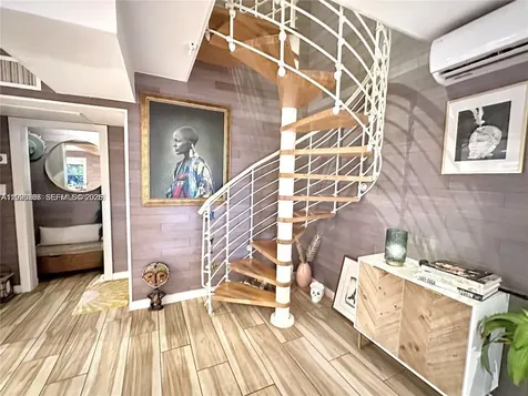 1115 Meridian Avenue Miami Beach FL 33139