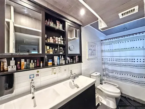 1115 Meridian Avenue Miami Beach FL 33139