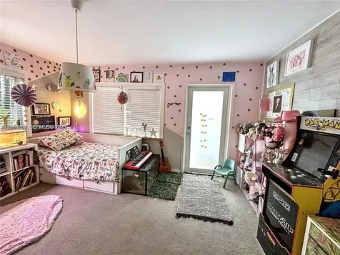 1115 Meridian Avenue Miami Beach FL 33139