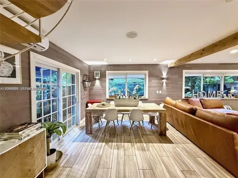 1115 Meridian Avenue Miami Beach FL 33139