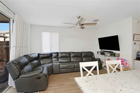 1036 SE 24th Avenue Homestead FL 33035