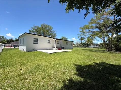 2035 NW 113th Terrace Miami FL 33167