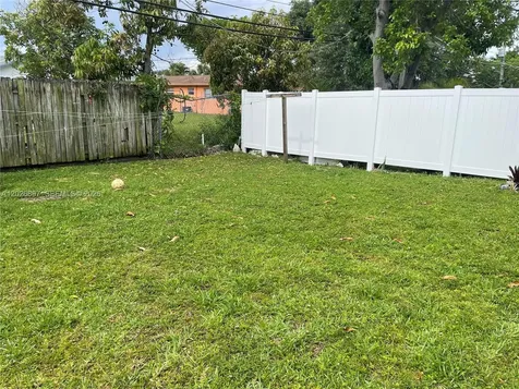 825 SW 9th Street Hallandale Beach FL 33009