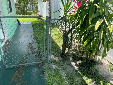 825 SW 9th Street Hallandale Beach FL 33009