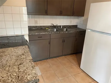 825 SW 9th Street Hallandale Beach FL 33009