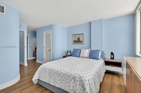 7135 Collins Avenue Miami Beach FL 33141